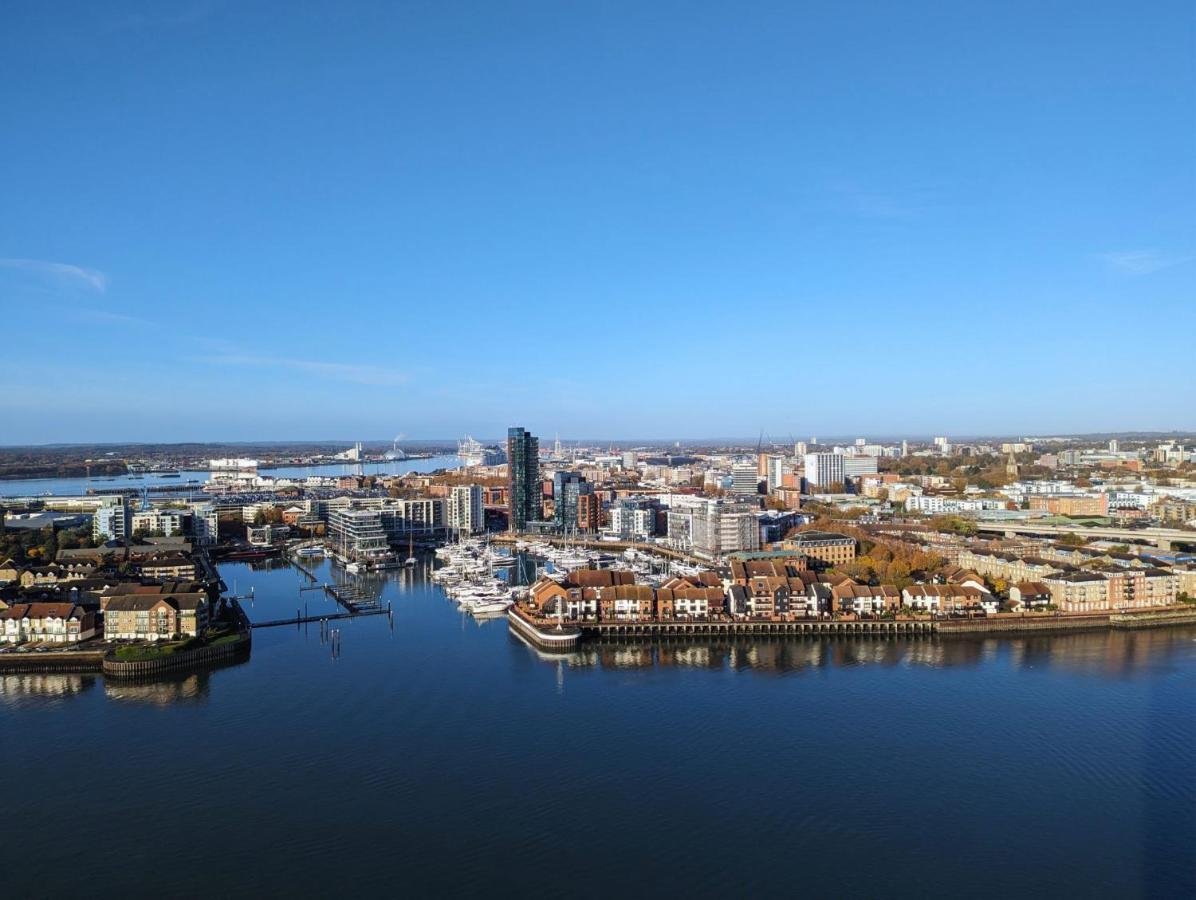 Charles Hope Southampton Waterside Apartment Exterior photo